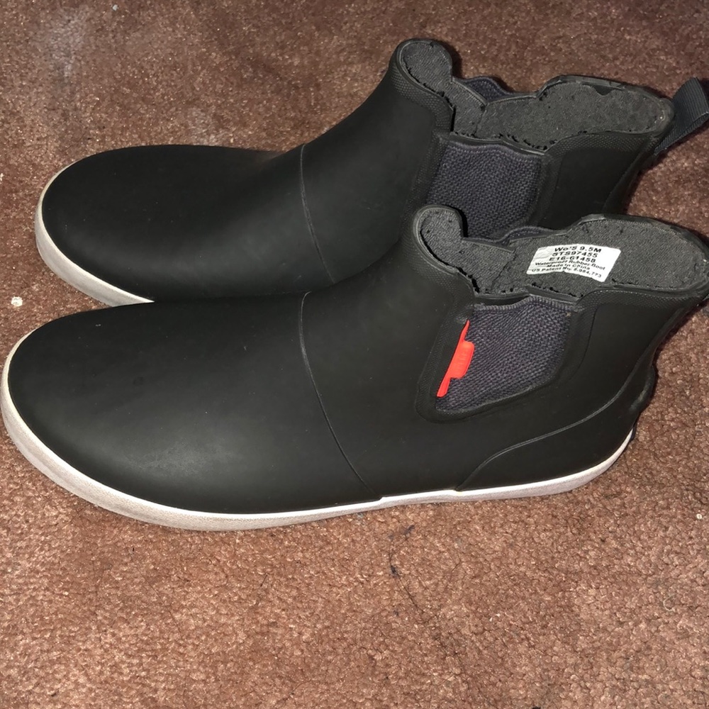 Sperry rain boots